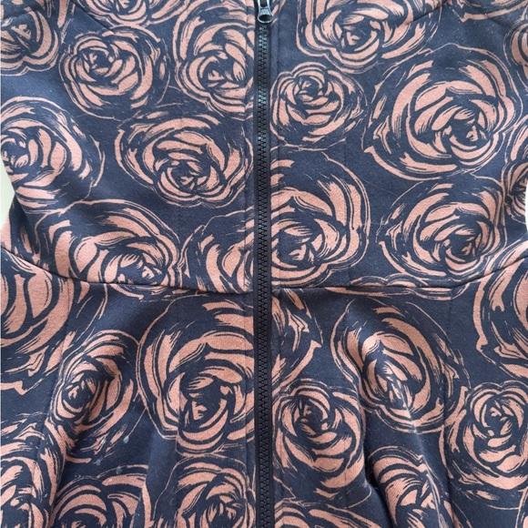 SOLD - Picture 8 of 9